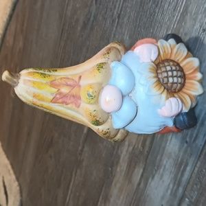 HARVEST LEAF HAT GNOME with sunflower
